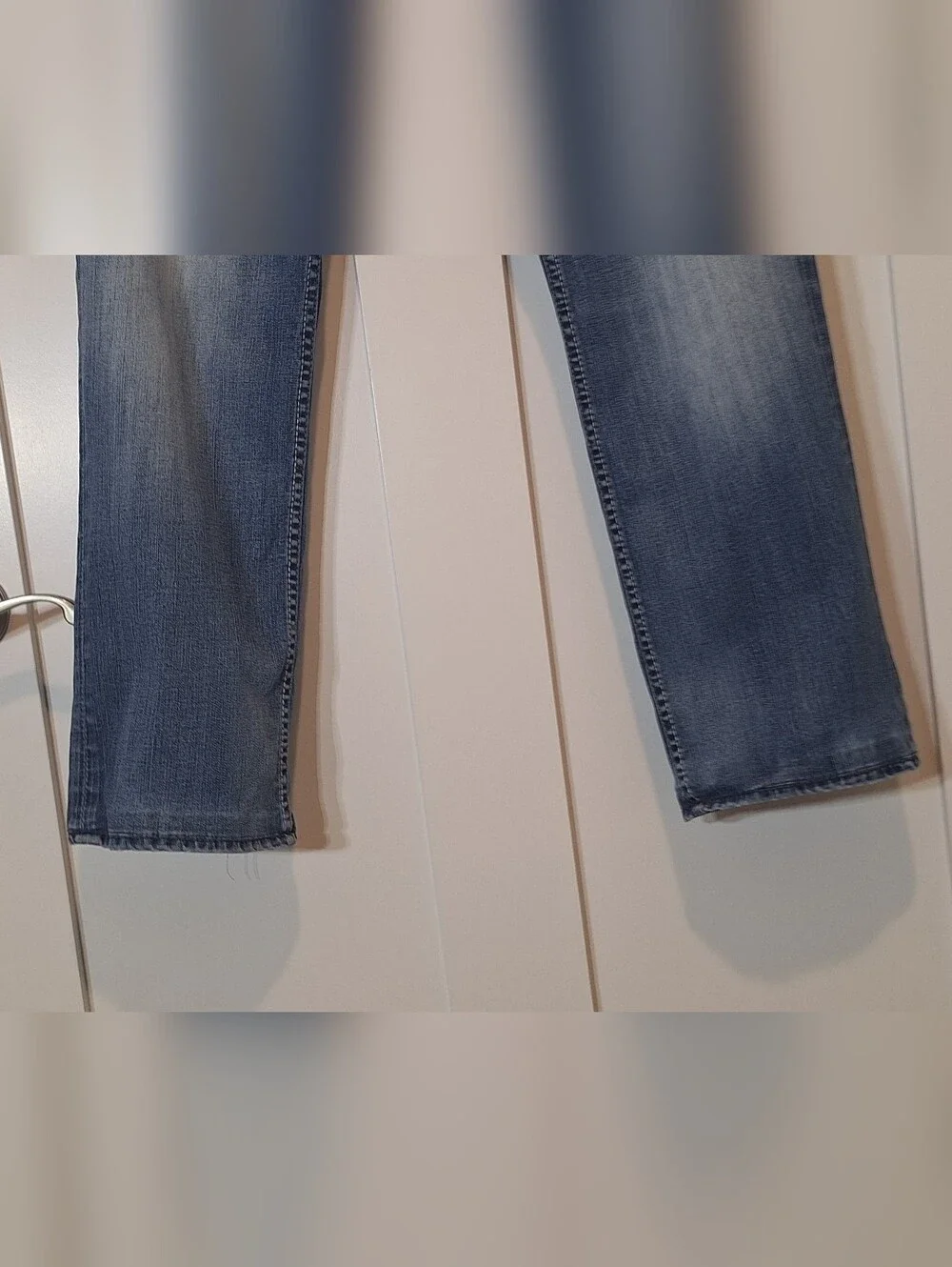 BKE Derek Straight Midrise Blue Jeans Whiskering Fading 34x29.5